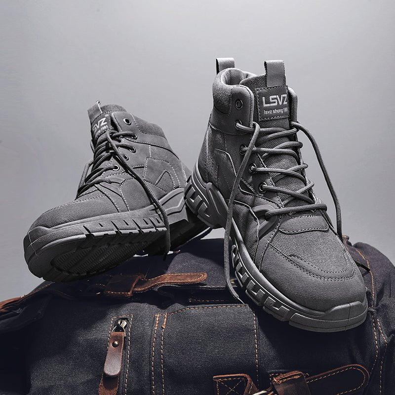 Hiking Boots: Martin